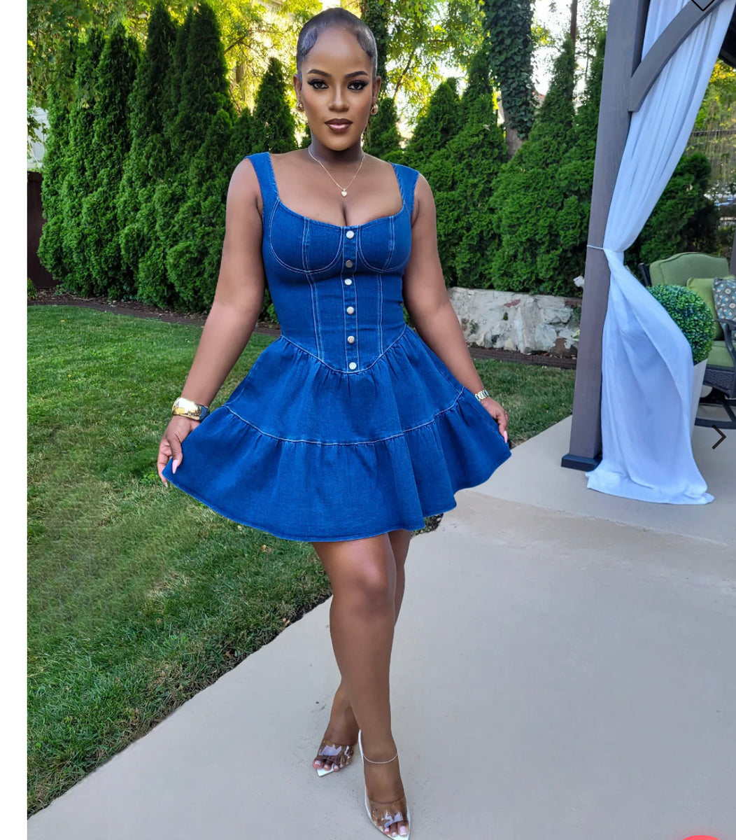 7 Must-Have Mini Dresses for Every Woman's Wardrobe 7 Must-Have Mini Dresses for Every Woman's Wardrobe