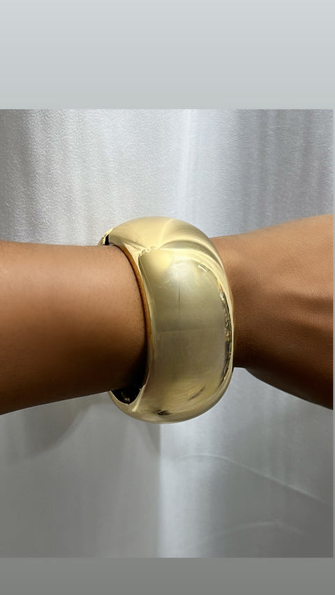 SHI BANGLE (GOLD)